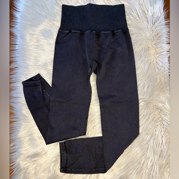 FREE PEOPLE Good Karma Leggings High-Rise 7/8 Length M/L - Picture 3 of 9